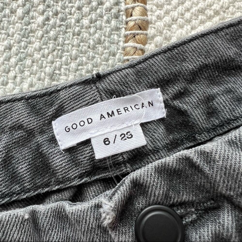 Good American 90’s Black238 High Rise Relaxed Jeans Women’s 6/ 28 - Picture 8 of 10